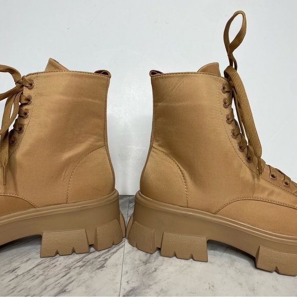 Steve Madden Thora Tan Chunky Lug Sole Lace Up Boot 9M - Picture 8 of 14